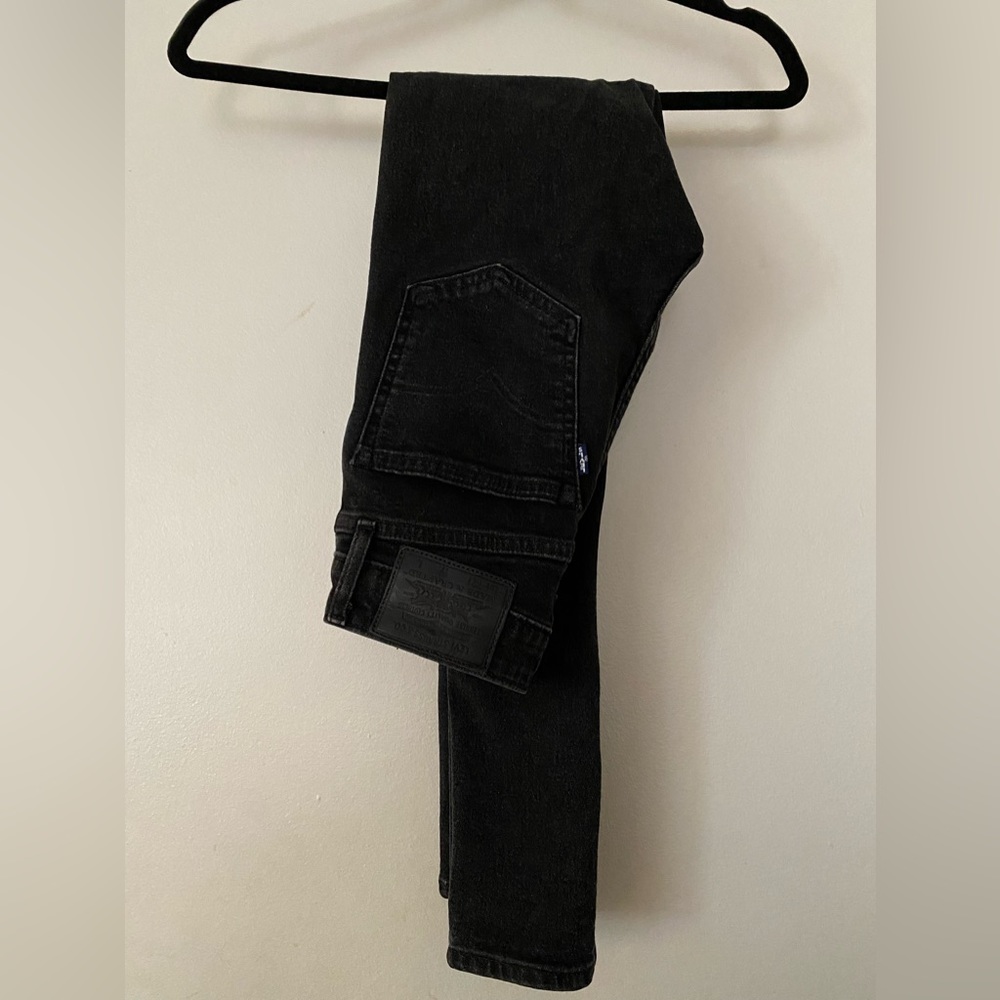 Levi’s Premium High Rise Skinny Jeans, 24, Black